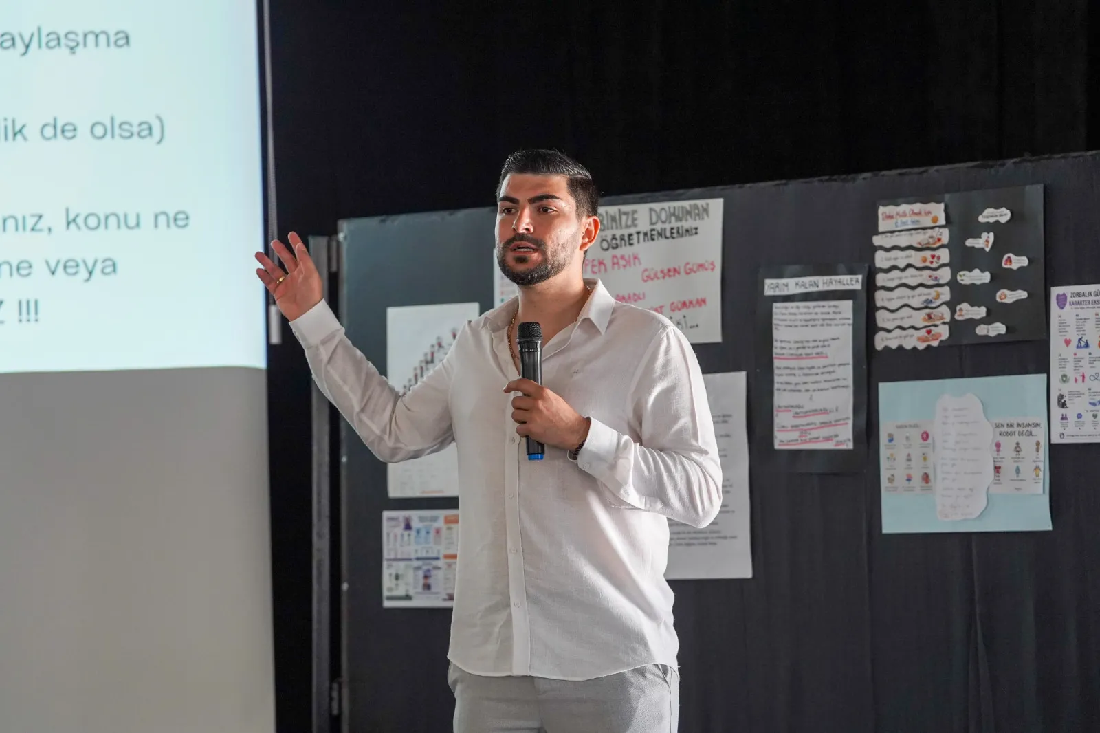 ARUCAD, Anafartalar Lisesi öğrencilerine yönelik “Sosyal Medya” ve “Benlik Algısı” semineri düzenledi