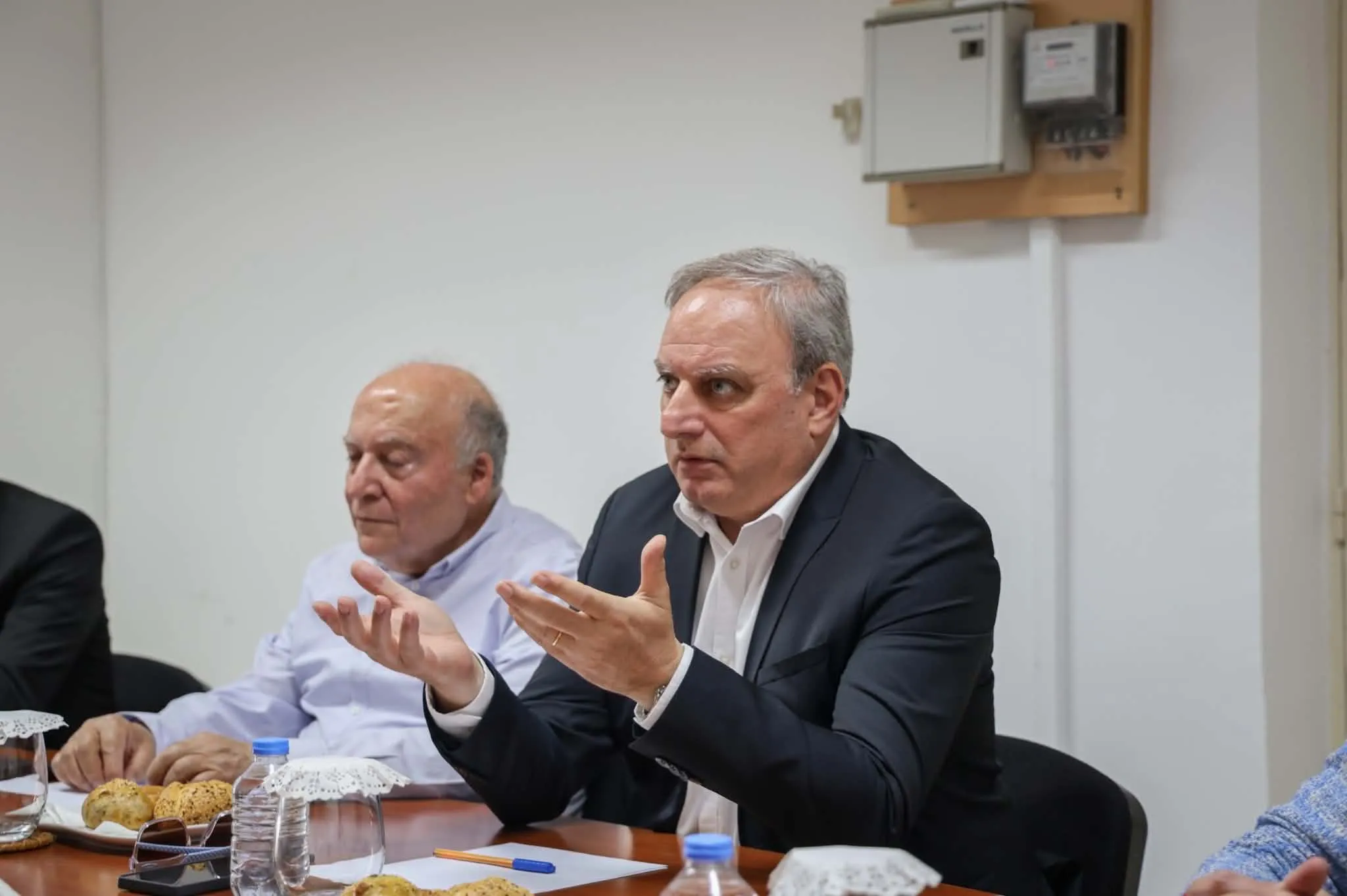 CTP ve AKEL heyetleri bir araya geldi… Kıbrıs sorunu ve bölgesel gelişmeler değerlendirildi