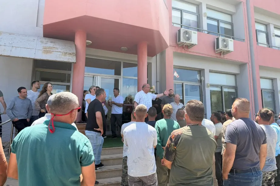 Erenköy-Karpaz Belediye Başkanı Bakırcı personel ile bayramlaştı