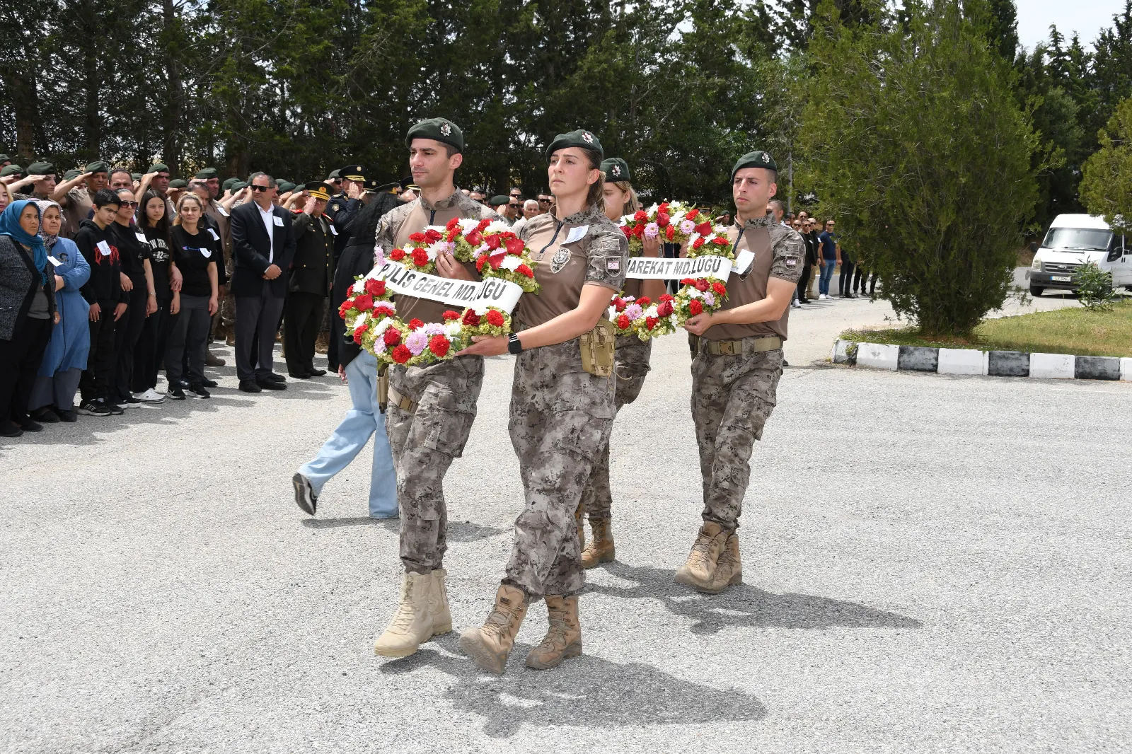 Görevdeyken rahatsızlanarak hayatını kaybeden 47 yaşındaki polis memuru Korkmaz son yolculuğuna uğurlandı