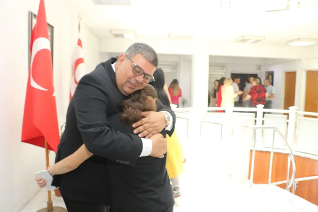Maliye Bakanı Berova personeli ile bayramlaştı