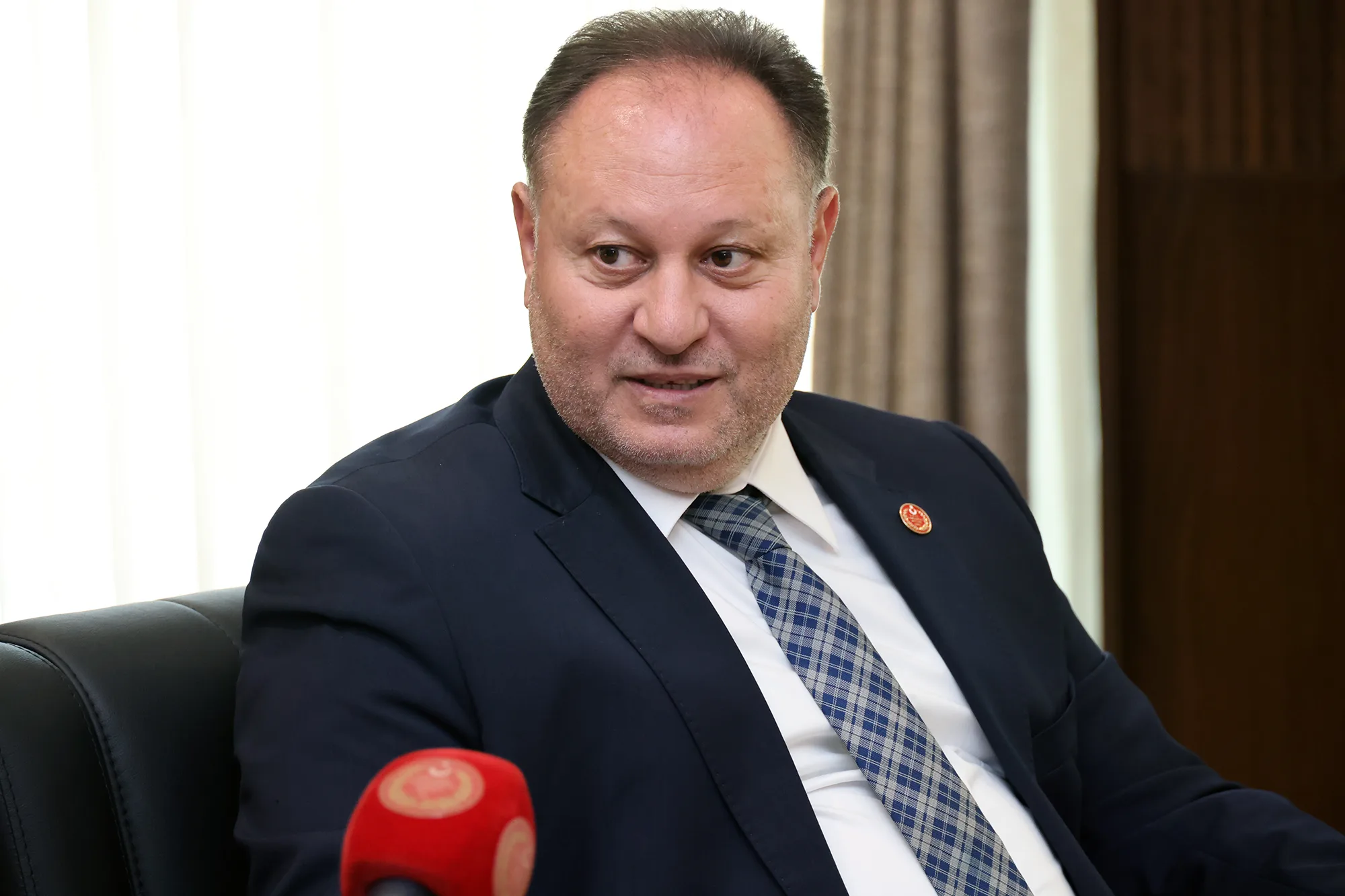 Öztürkler: “Yiğitcan Hekimoğlu gibi sporcularımızın başarıları gençlerimize ilham veriyor”