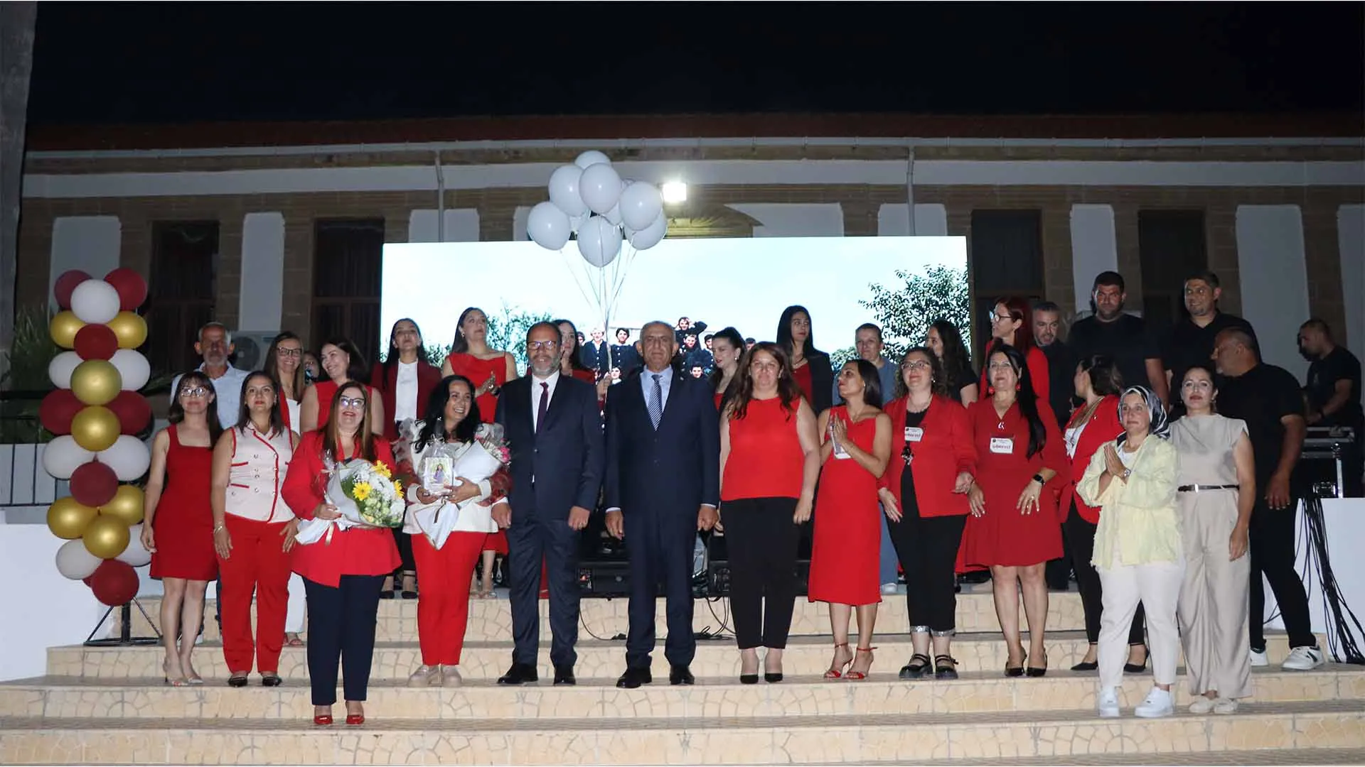 Şehit İlker Karter İlkokulu’nda Spor ve Yaşam Alanı açıldı, mezunlar buluşması düzenlendi