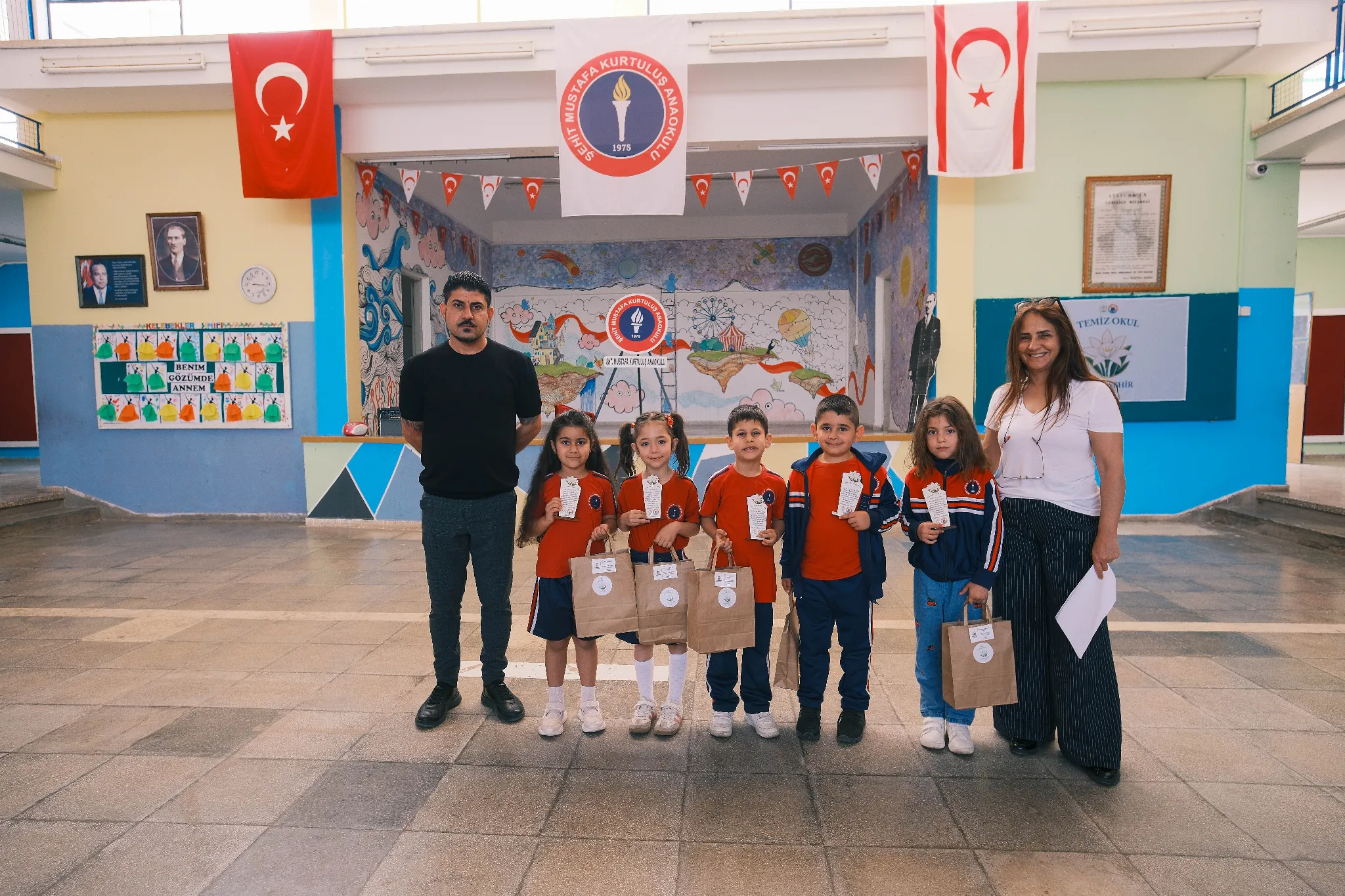 “Temiz okul, temiz şehir” projesine katılan 400’ü aşkın öğrenciye teşvik ödülleri verildi