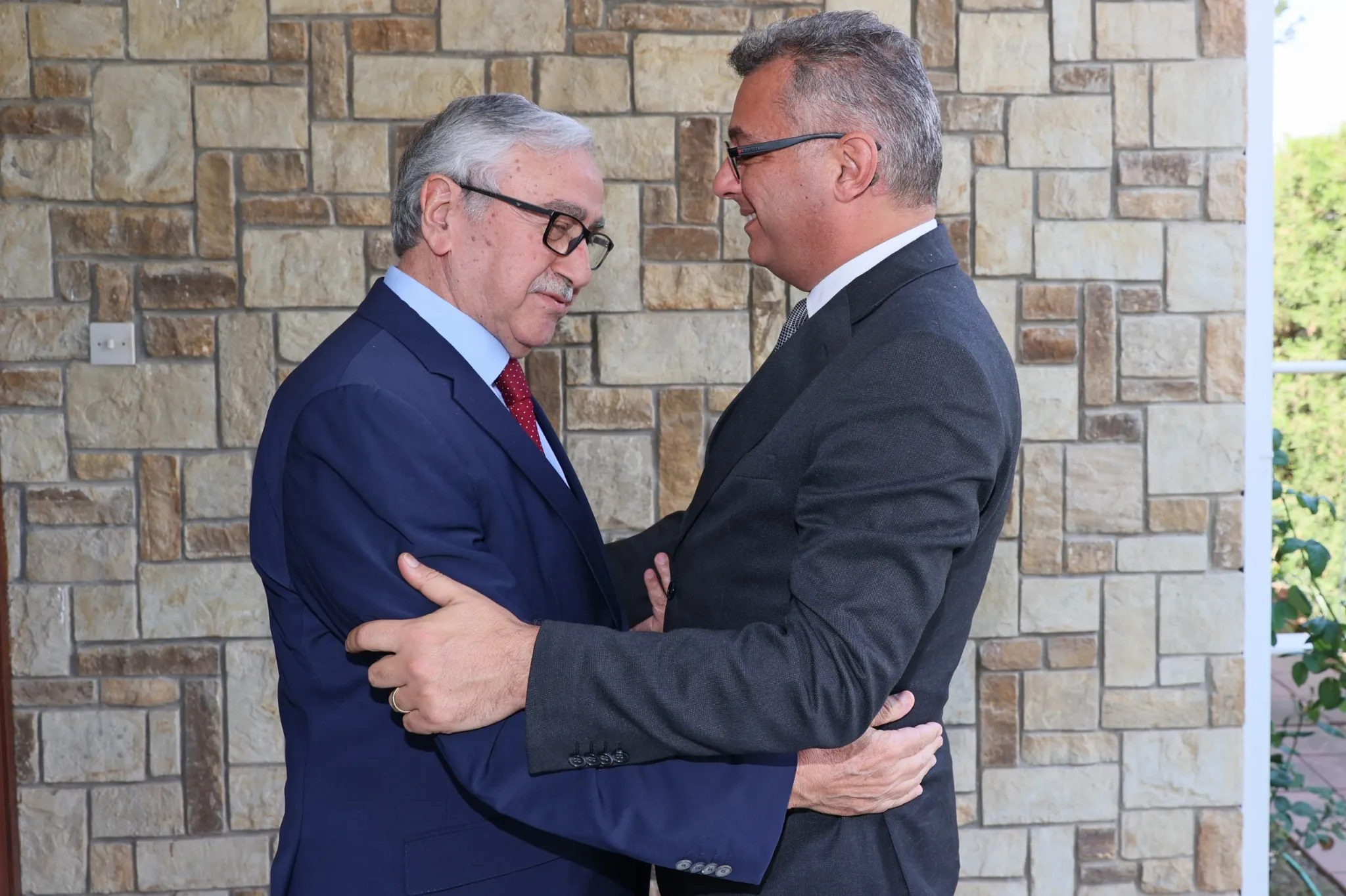 Cumhurbaşkanı Erhürman, eski cumhurbaşkanlarını ziyaret etti