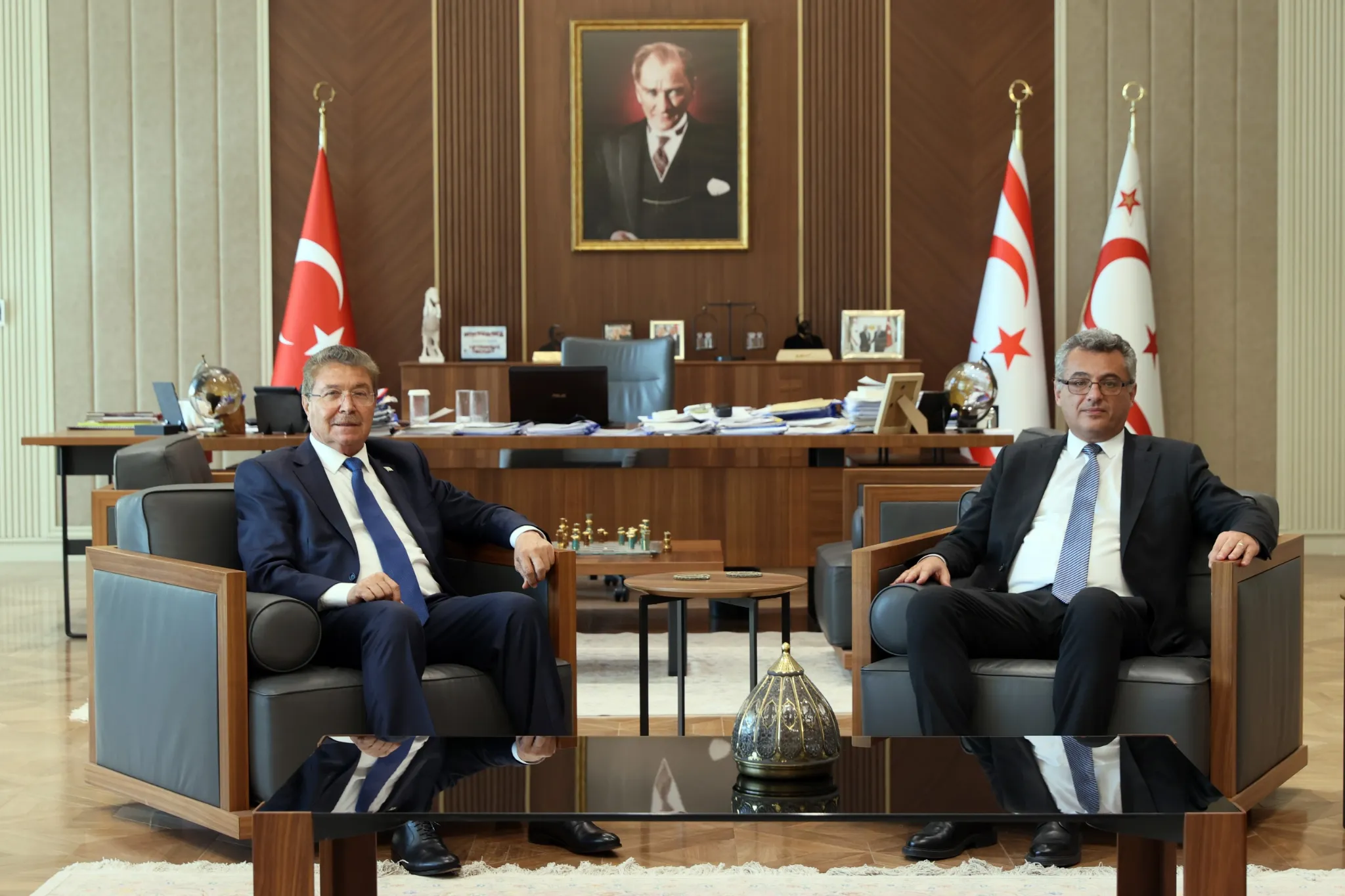 Cumhurbaşkanı Tufan Erhürman, Başbakan Ünal Üstel’i kabul etti