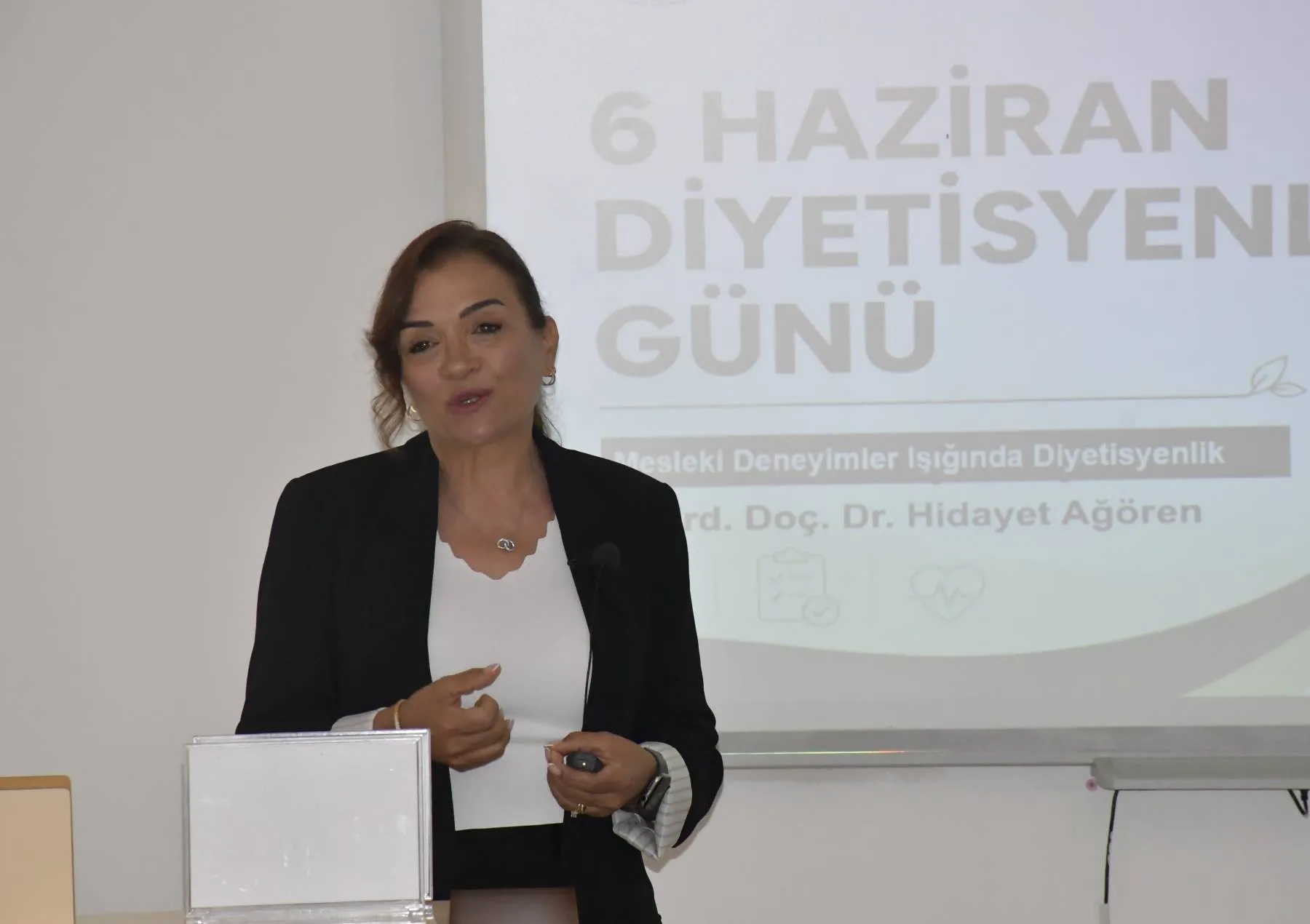 DAÜ'de beslenme ve diyetetik konulu panel