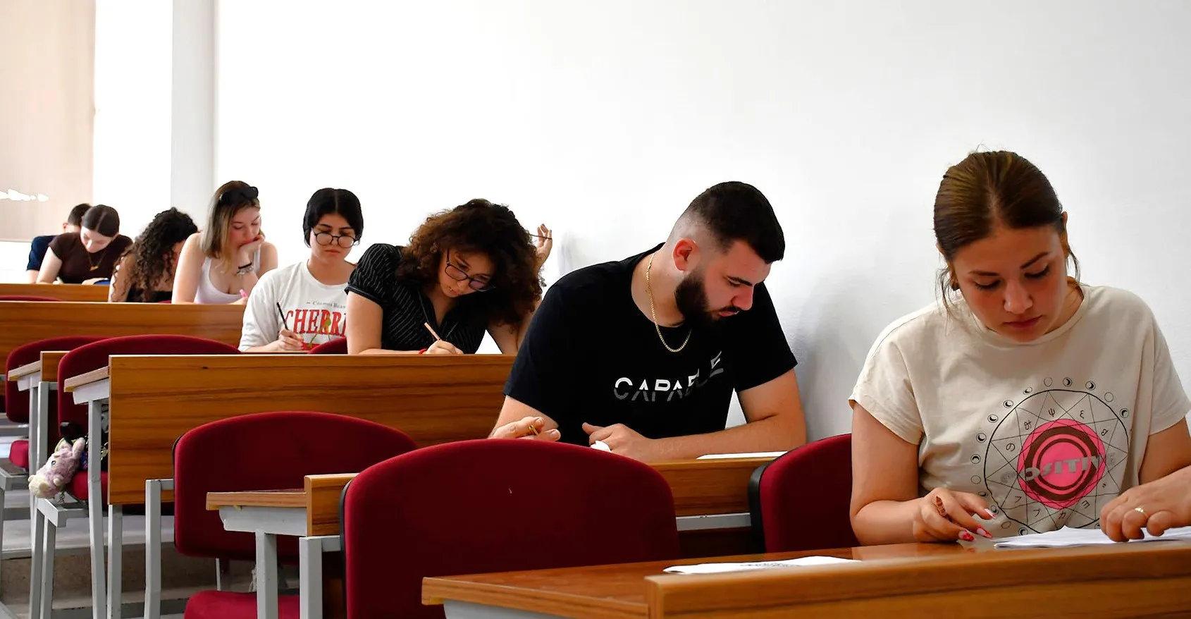 DAÜ giriş ve burs sınavı yapıldı