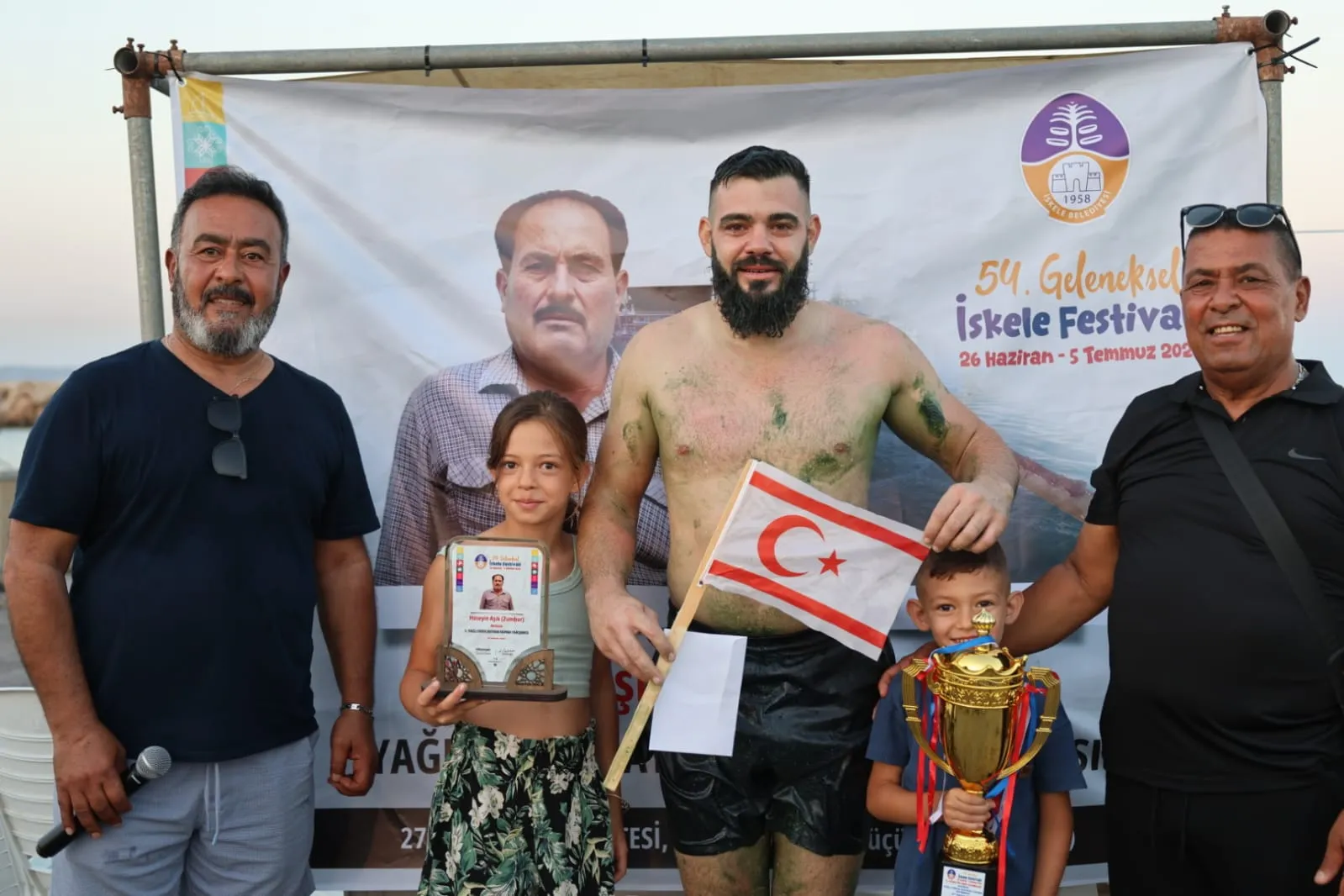 İskele Belediyesi Uluslararası Halk Dansları Festivali'de tanıtım gösterileri sunuldu