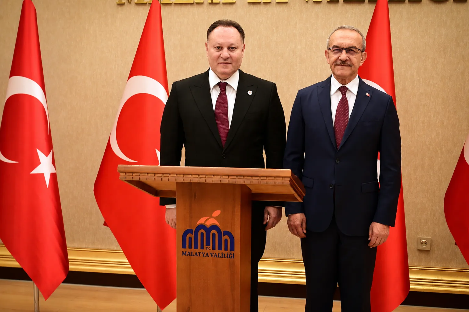 Öztürkler, bugün Malatya’da “Geçmişten Geleceğe Kıbrıs Sorunu ve Milli Davamız” konulu konferans verecek