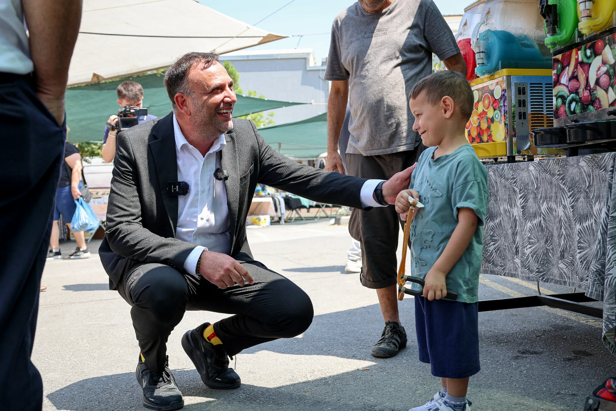 TDP heyeti Girne’de pazar esnafını ziyaret etti