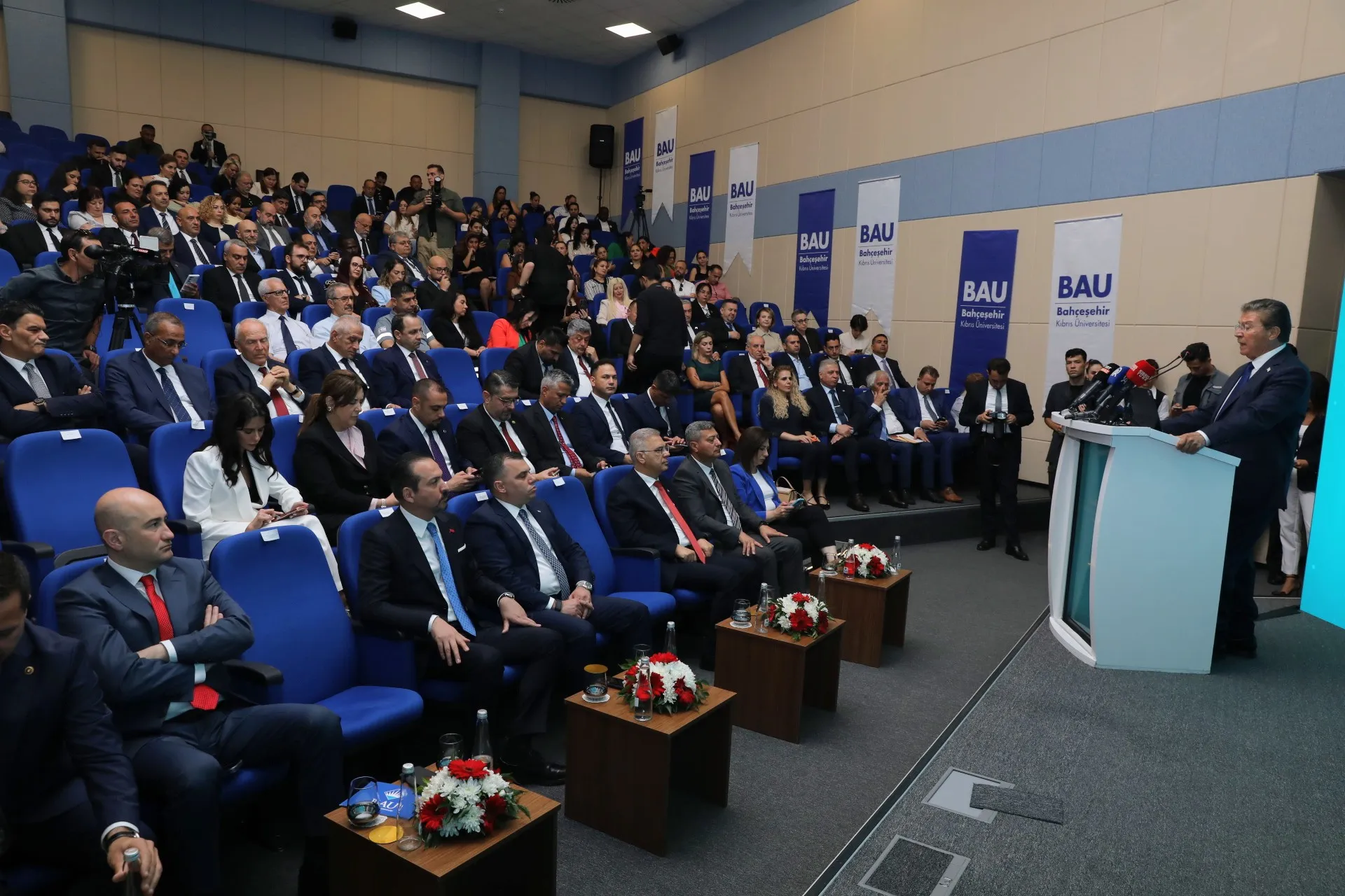 Üstel Akdeniz Barış ve Diplomasi Forumu’nda konuştu: “Kıbrıs’ta iki devlet gerçeği artık kabul edilmeli”