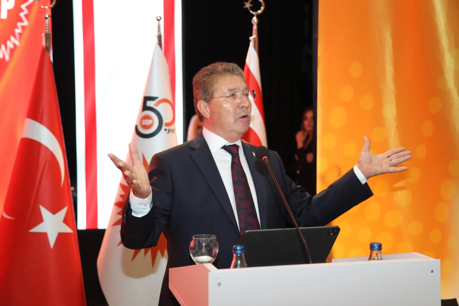 Üstel: "Devletimizden, egemen eşitliğimizden, eşit uluslararası statümüzden, Kıbrıs Türk halkının haklarından taviz vermiyoruz”