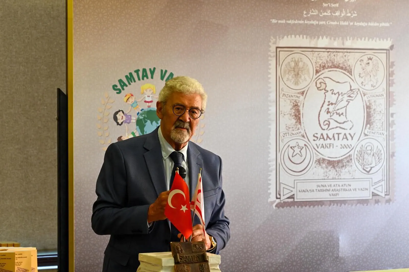 Ata Atun’un “KKTC politik tarihi, Kıbrıs siyasetine akademik bakış” kitabının 18. cildi tanıtıldı