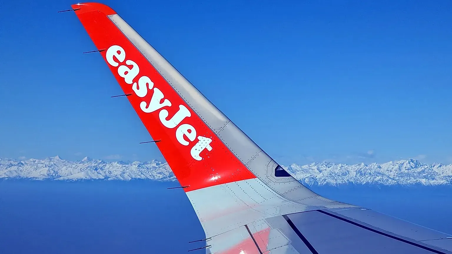 EasyJet'i ABD'li yatırım firması Castlelake satın alıyor
