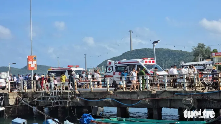 Vietnam'da Hintli turistleri taşıyan sürat teknesinin kazasında 15 kişi öldü